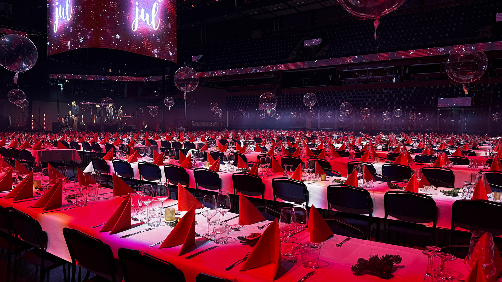 Julbord i Löfbergs Arena, Karlstad